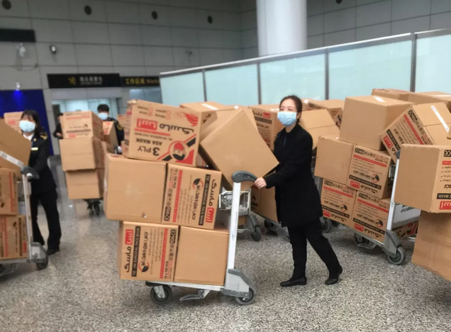 【中國免稅人在行動·一線直擊篇】之六： 戰(zhàn)“疫”一線的陽光衛(wèi)士，愛心傳遞暖人心