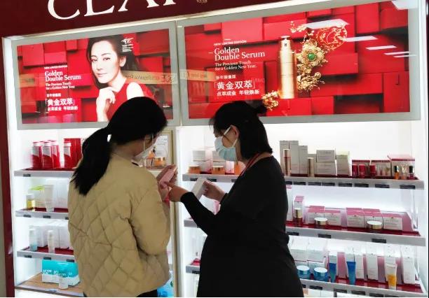 【中國免稅人在行動·一線直擊篇】之三十：疫情無情，服務(wù)有愛 致敬可愛的免稅人